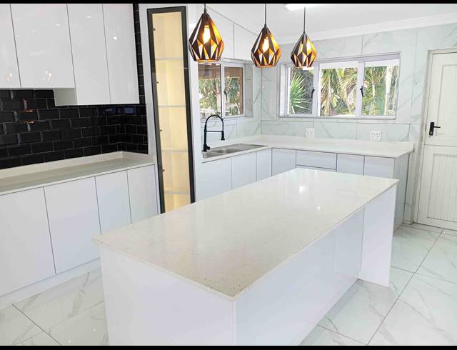 3 BEDROOM HOUSE FOR SALE IN BLUFF